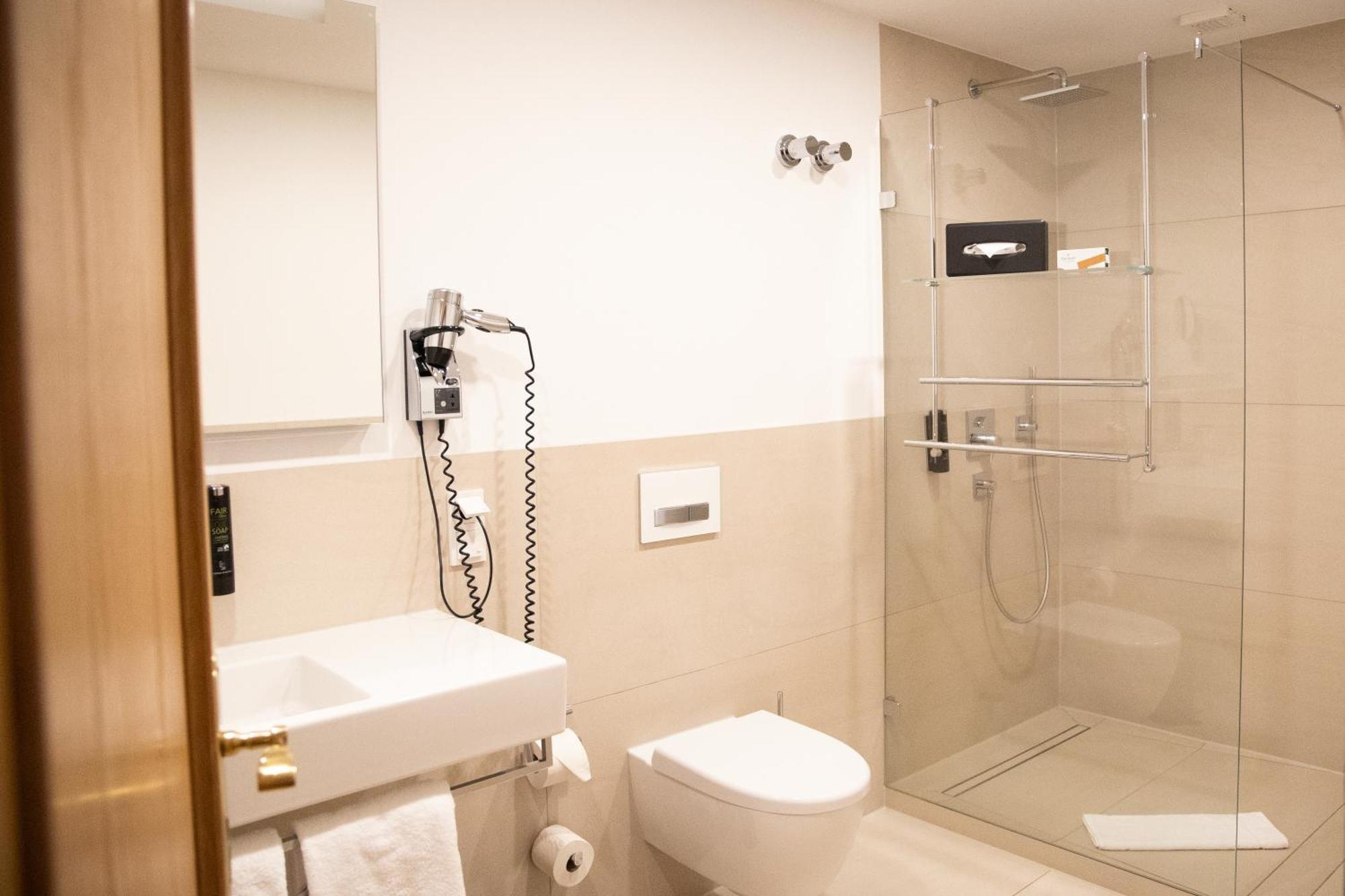 Hotel Elfbuchen Кассель Екстер'єр фото